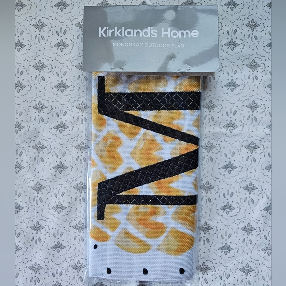 Kirkland Home Monigram M Pineapple Garden Flag - Picture 1 of 4